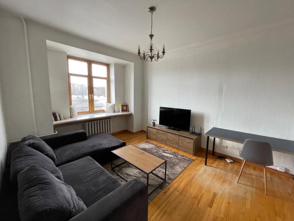 A Cozy Apartment With A Wonderful View Of The River In The Old Town Of VNO Kültér fotó
